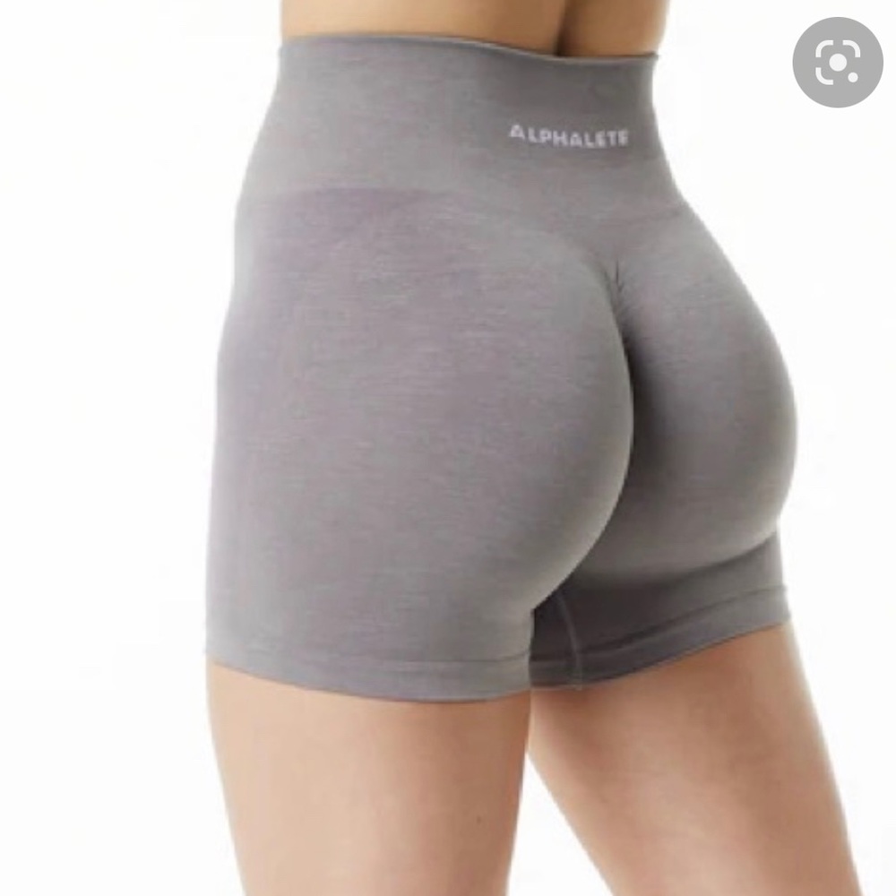 Alphalete Amplify Shorts -Storm Grey